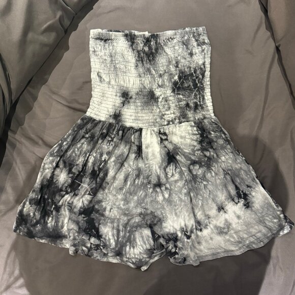 Fashion Nova - Tie Dye Tube Top Romper - Picture 2 of 4